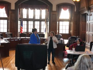 Governor's Councilor Eileen Duff speaks to Methuen Dems